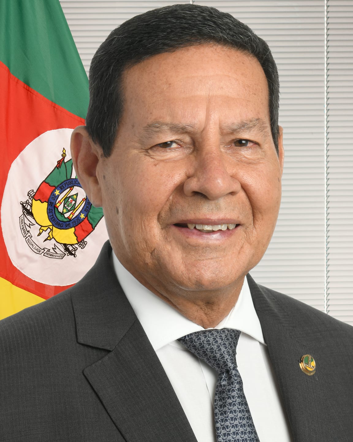 Senado aprova 5×2 por 75 votos a 1