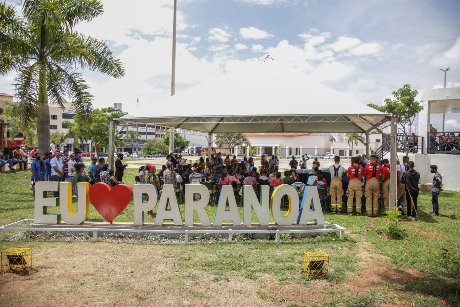 Celina inaugura comitê no Paranoá e promete revitalizar setor hoteleiro