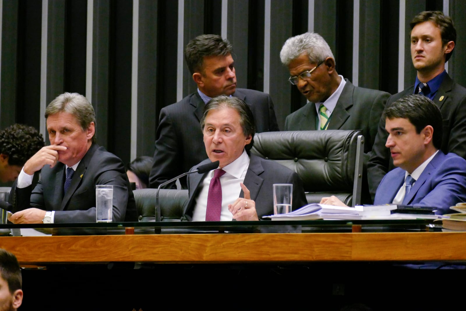 Análise: Dário e Wandão reforçam posições diferentes no segundo turno