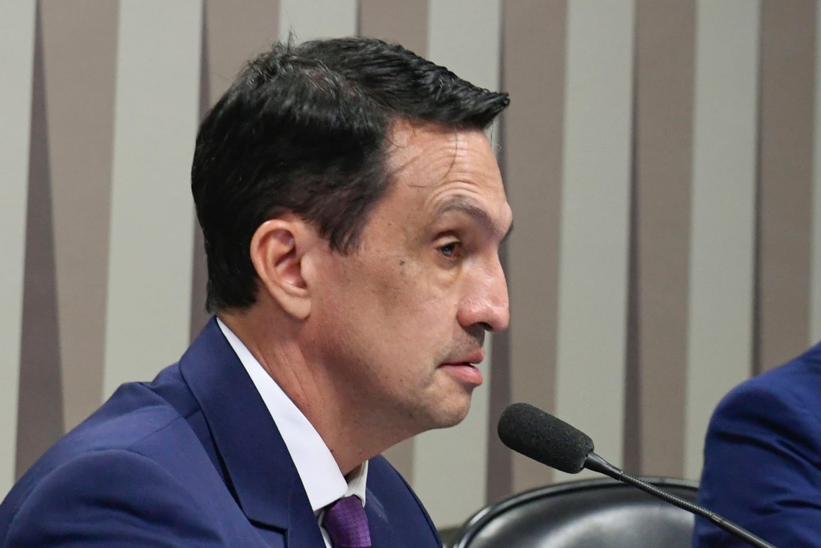 Sidney Leite destaca Bolsa Família R$600, Gás do Povo e empregos da ZFM