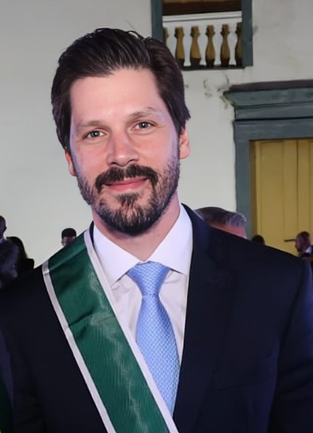 Candidatura de Daniel Vilela avança, mas vice ainda gera incertezas