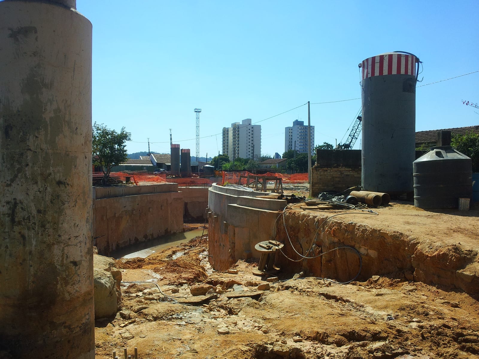 Trecho da Rua João Ângelo Cordeiro recebe pavimento em São José dos Pinhais