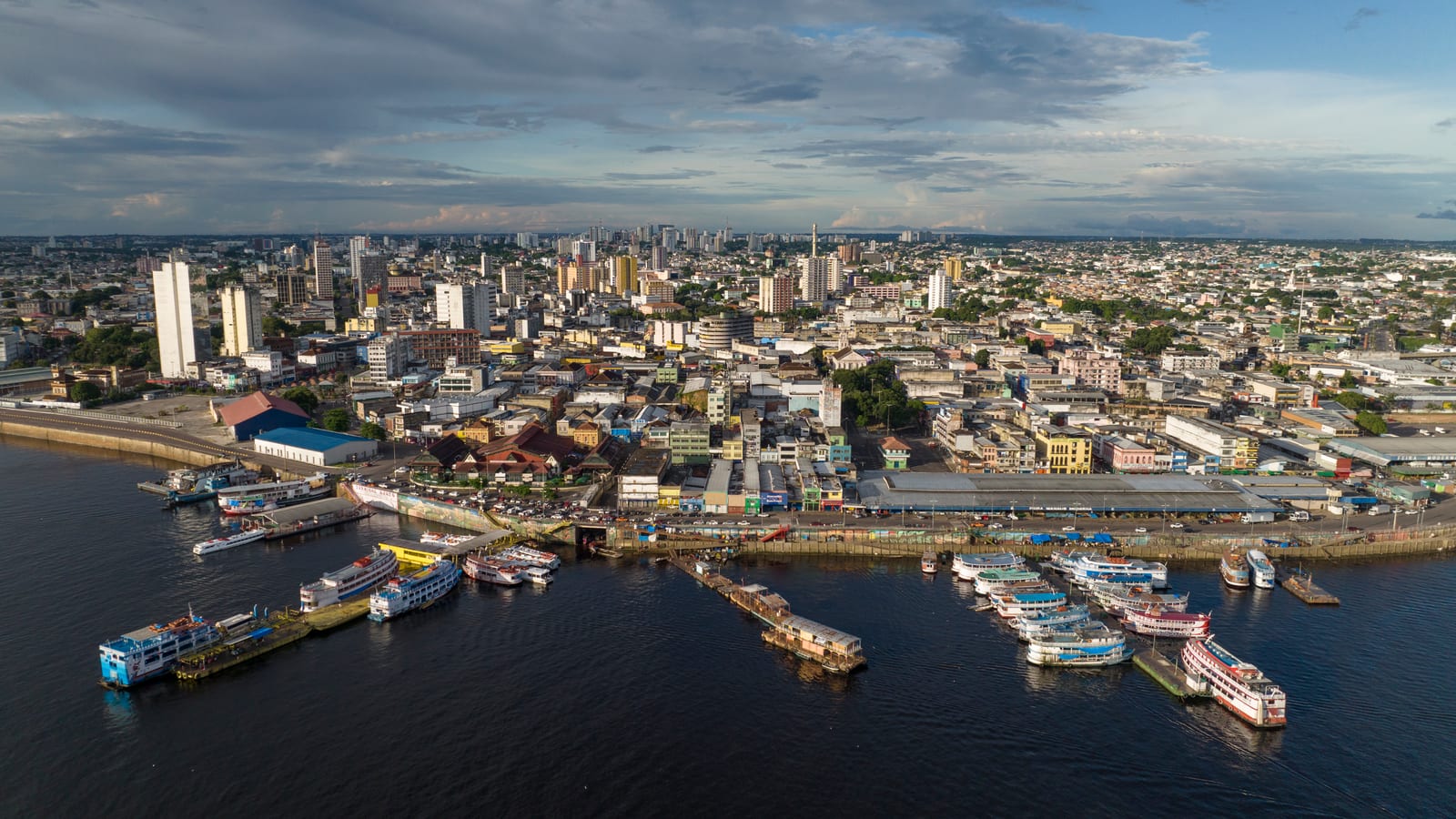 Manaus cancela festas dos 357 anos por fumaça das queimadas