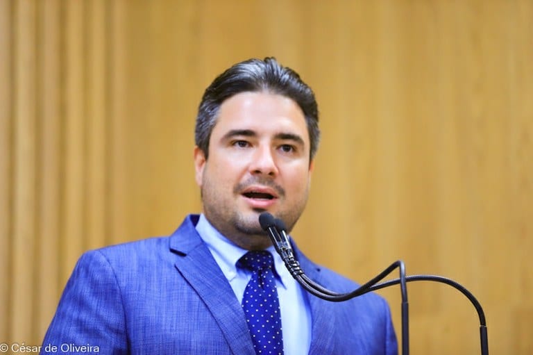 Ricardo Vasconcelos adota cautela sobre possível candidatura à Prefeitura de Aracaju em 2028