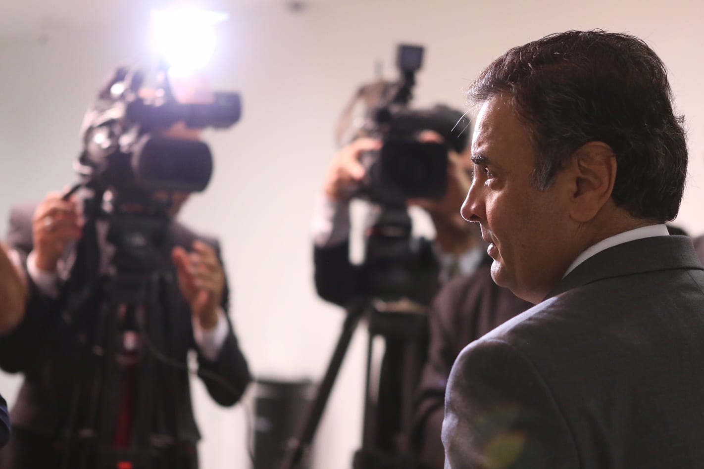 Alego aprova na CCJ PEC que amplia parcerias do Estado com municípios