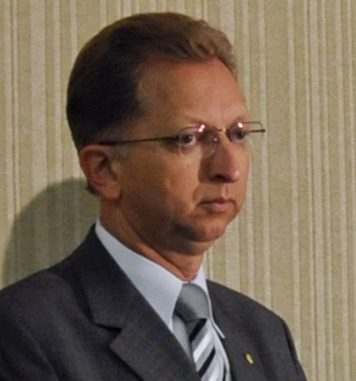 João Campos inicia campanha com adesivaço no Recife à 0h30 deste domingo