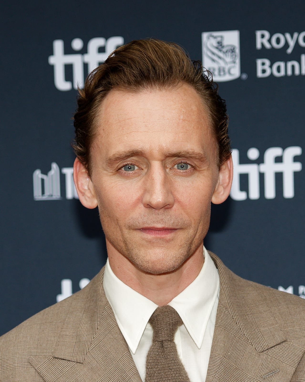 ‘Tenzing’ reconstrói a épica conquista do Everest em 1953: ‘Liberdade e perigo’, diz Tom Hiddleston