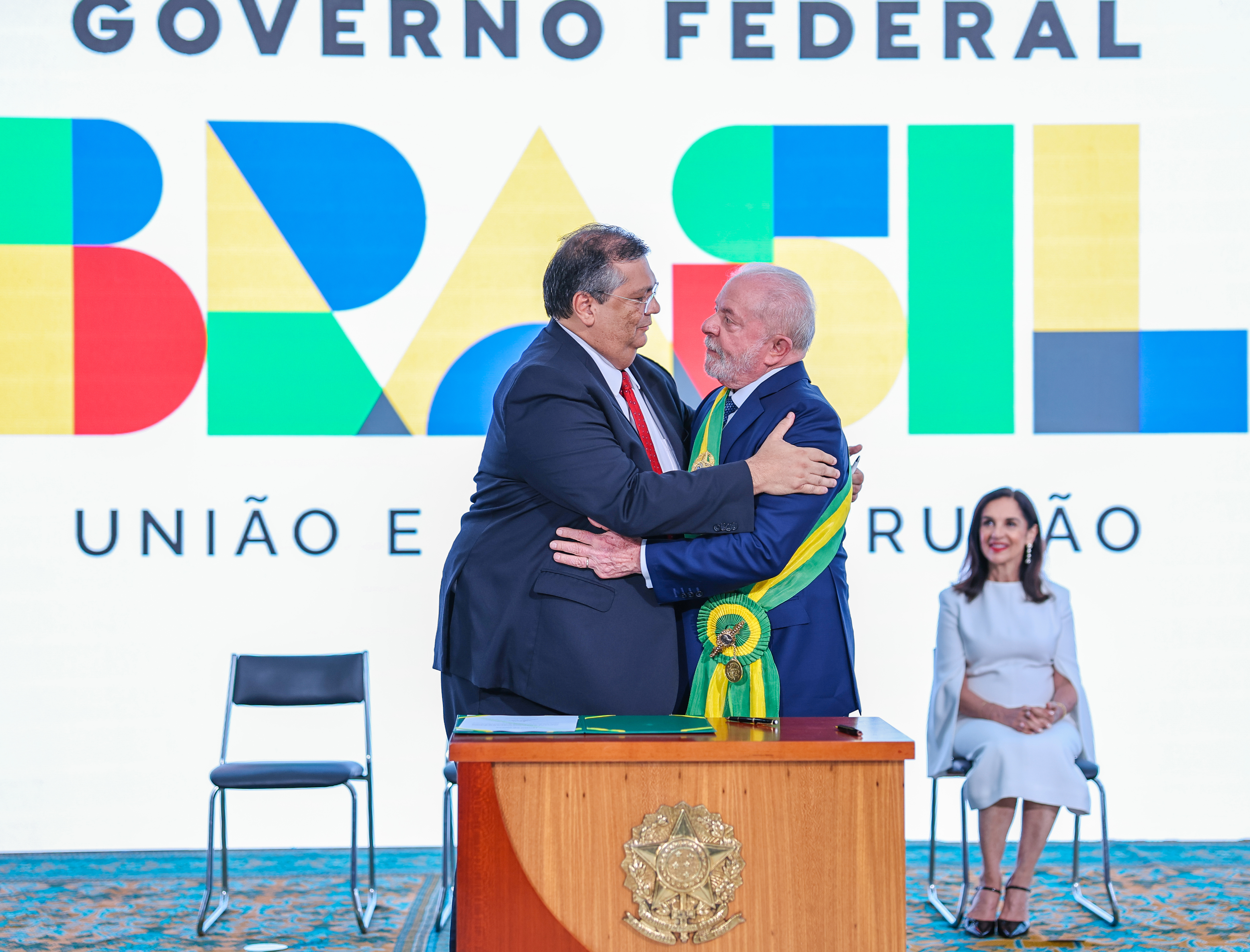 Caiado intensifica críticas a Flávio para enfrentar Lula na reta final