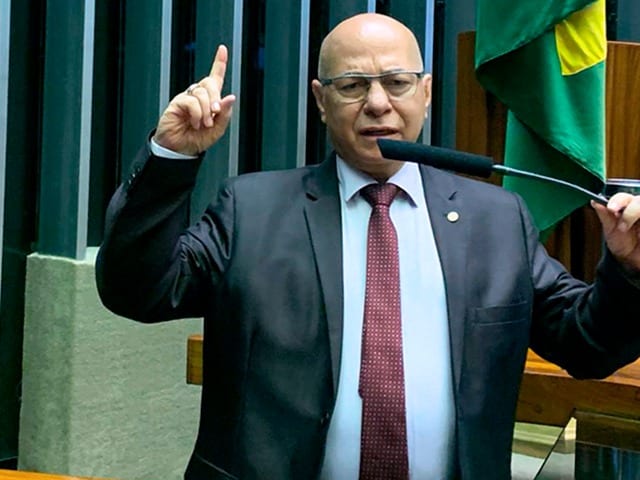 Professor Alcides reúne mais de 3 mil pessoas em primeiro grande comício da campanha em Aparecida