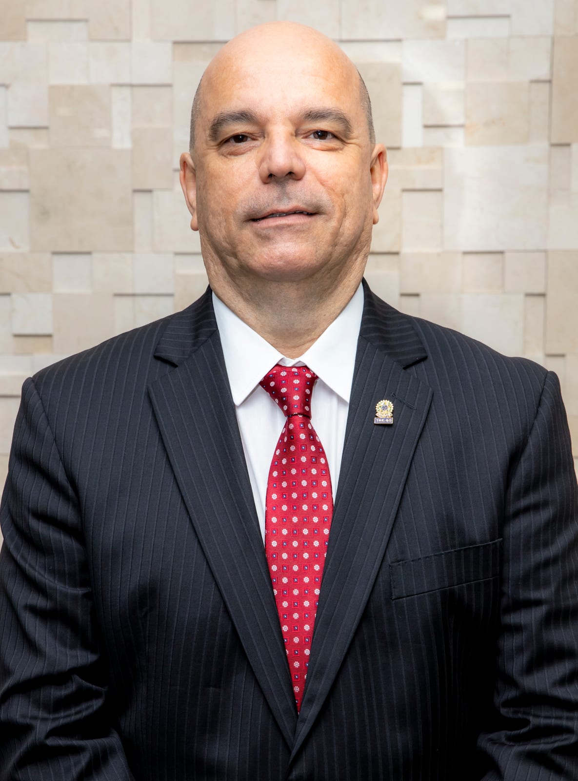 Presidente do TJ-GO, Leandro Crispim, deve assumir Goiás interinamente em novembro