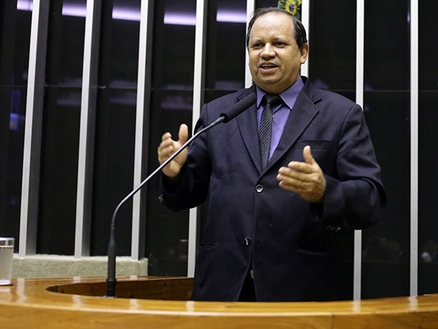 Eli Borges reúne ações que beneficiaram mais de 40 mil tocantinenses