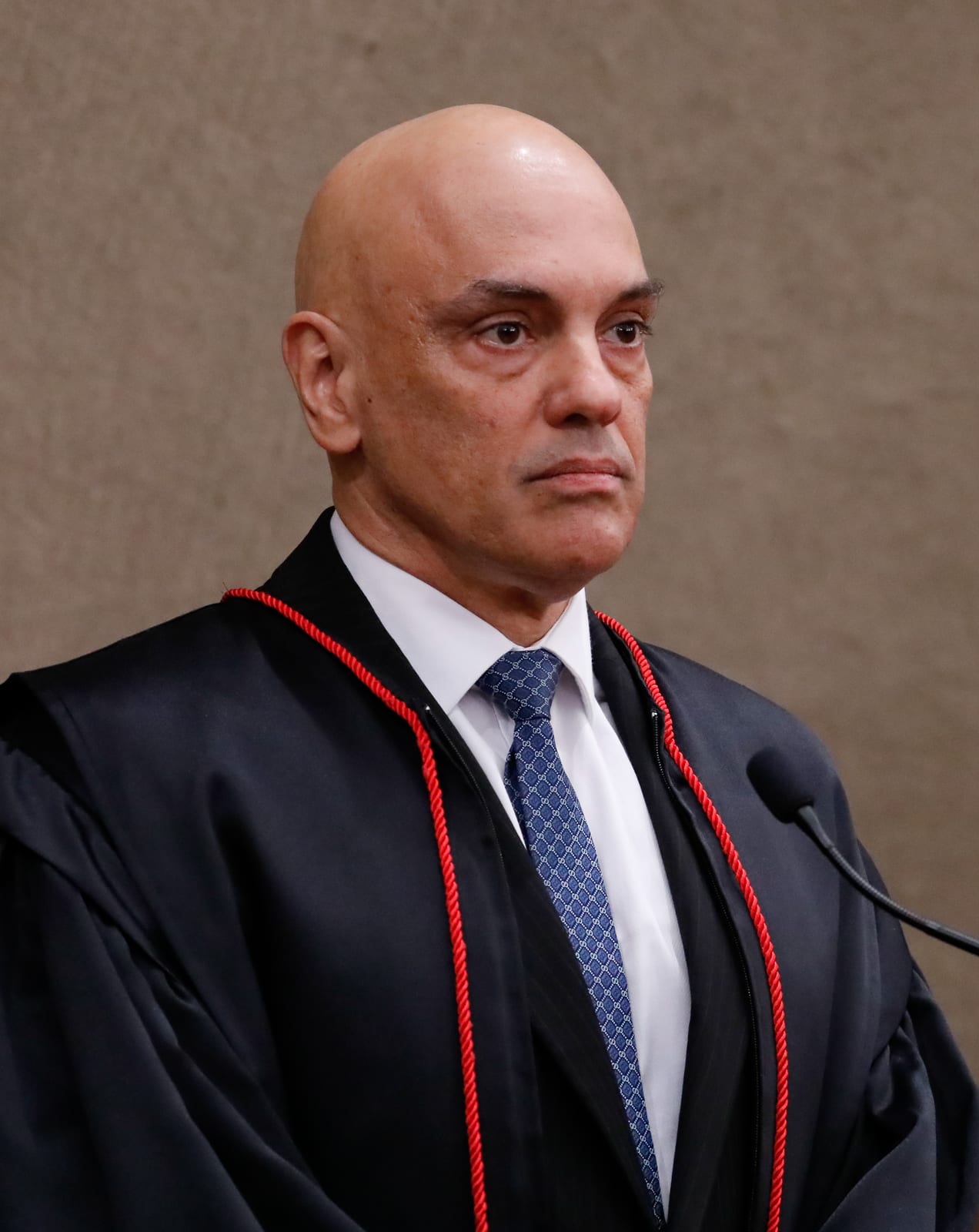 “Esse cadáver está fedendo”, afirma Alessandro e anuncia novo pedido de impeachment de Ministro Alexandre de Moraes