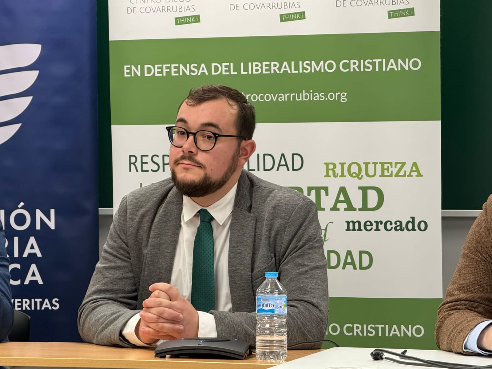 Economista quer que autoridades sejam mais duras nas cobranças sobre aumentos nas contas de luz