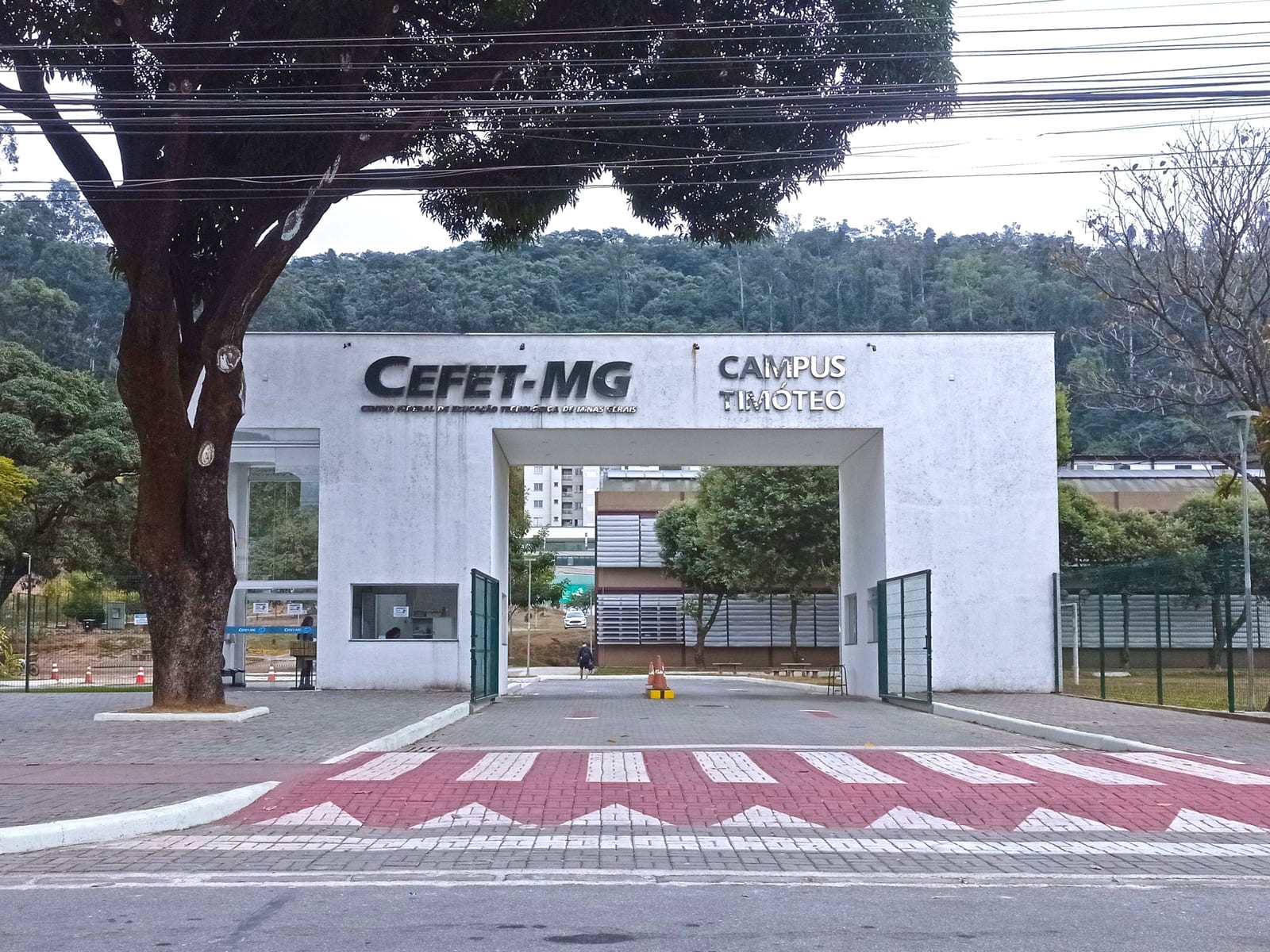 Lei transforma Cefets de MG e RJ em universidades federais
