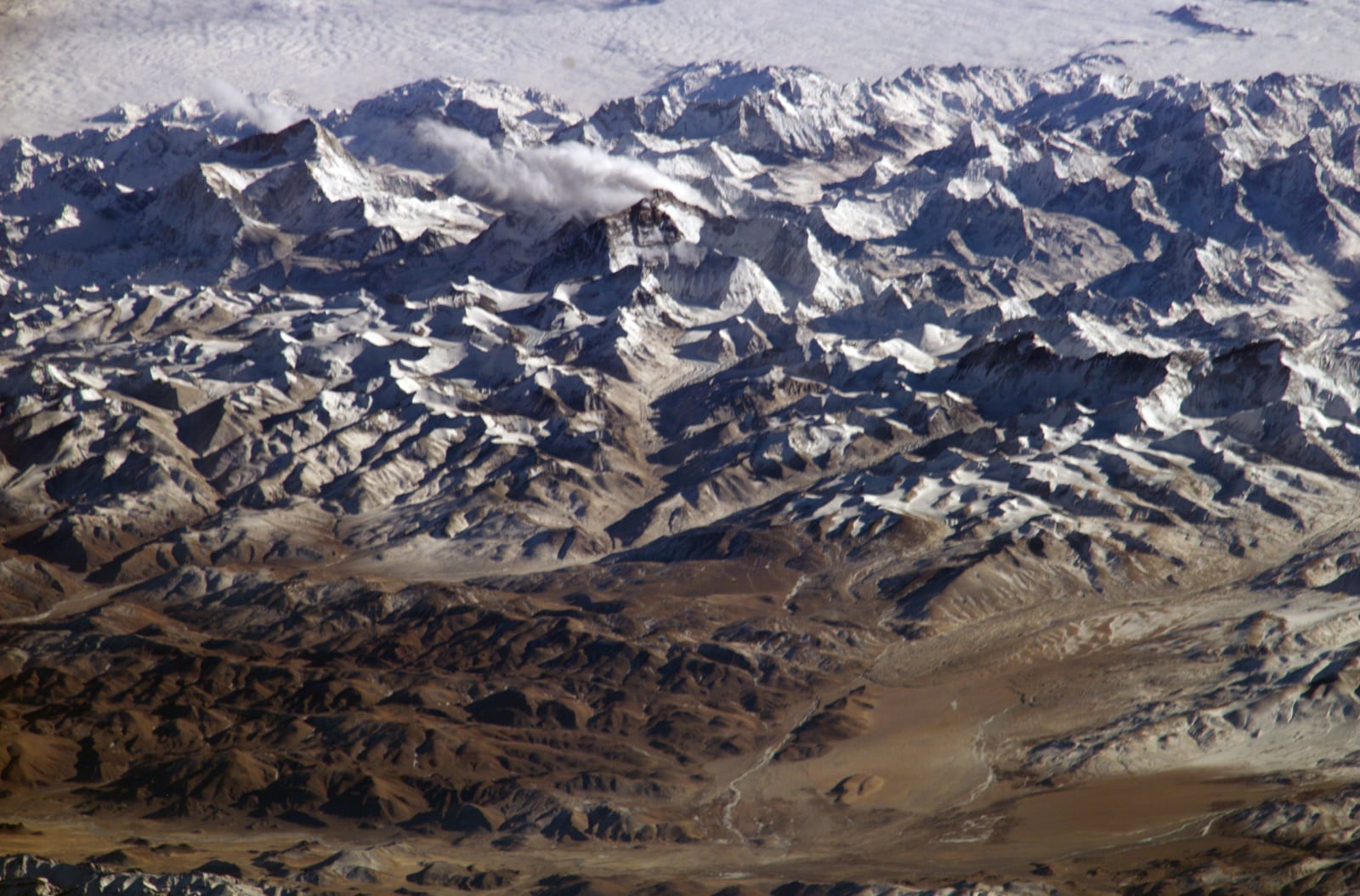 Nepal: mortos passam de mil após desastre no Himalaia; foi terremoto? Entenda o que aconteceu e veja como estão os sismo