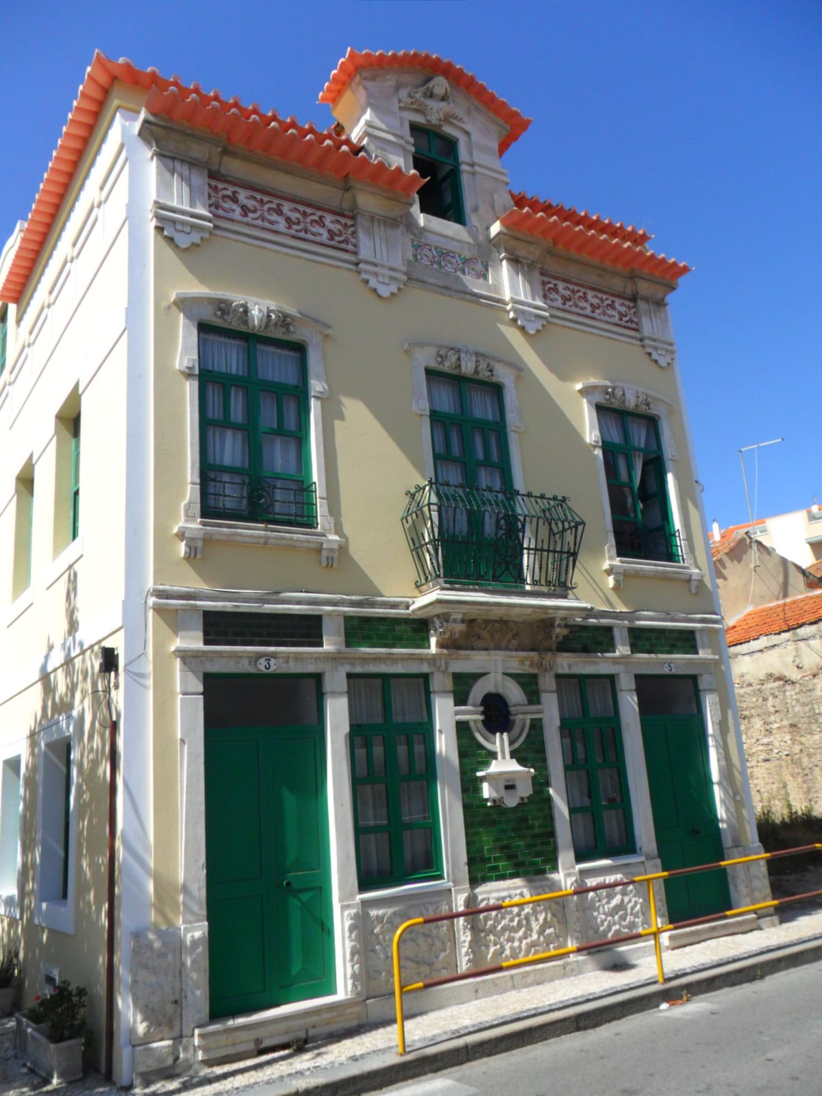 Horta ao lado do Centro Comunitário do Assis III segue incompleta com R$180 mil repassados