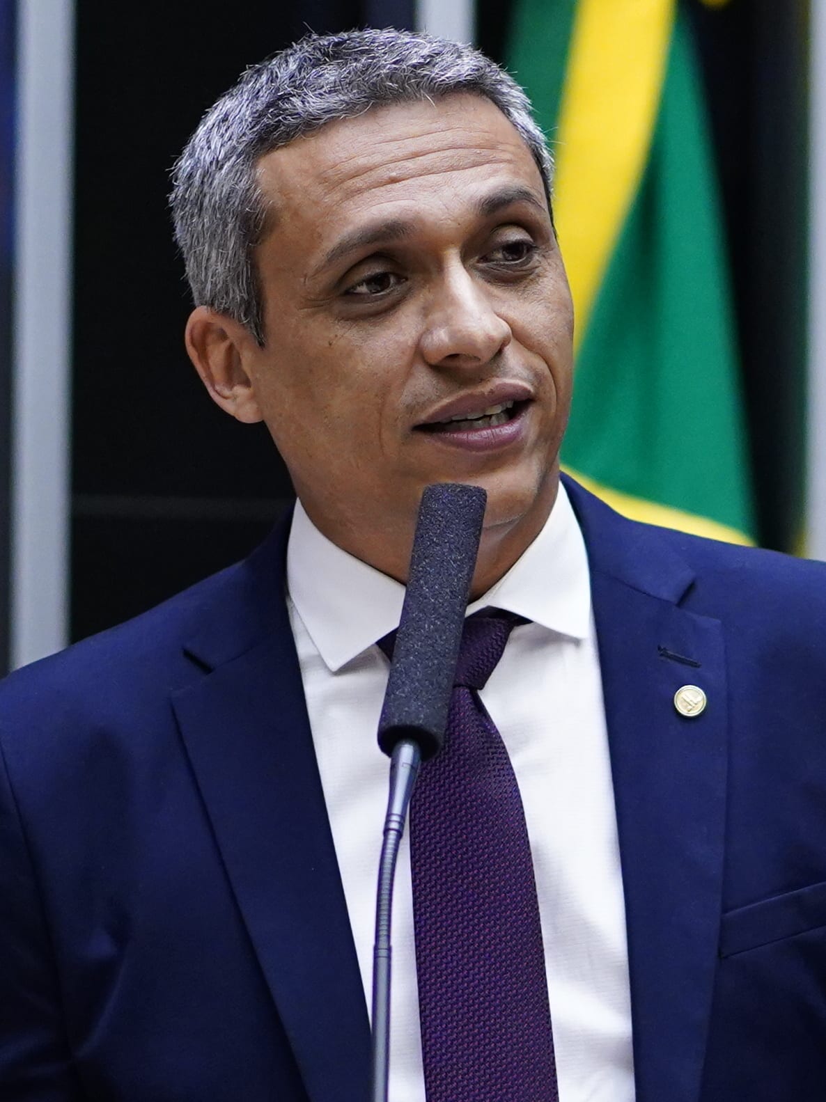 Gayer aproxima bancada do PL do governo Daniel após o 2º turno