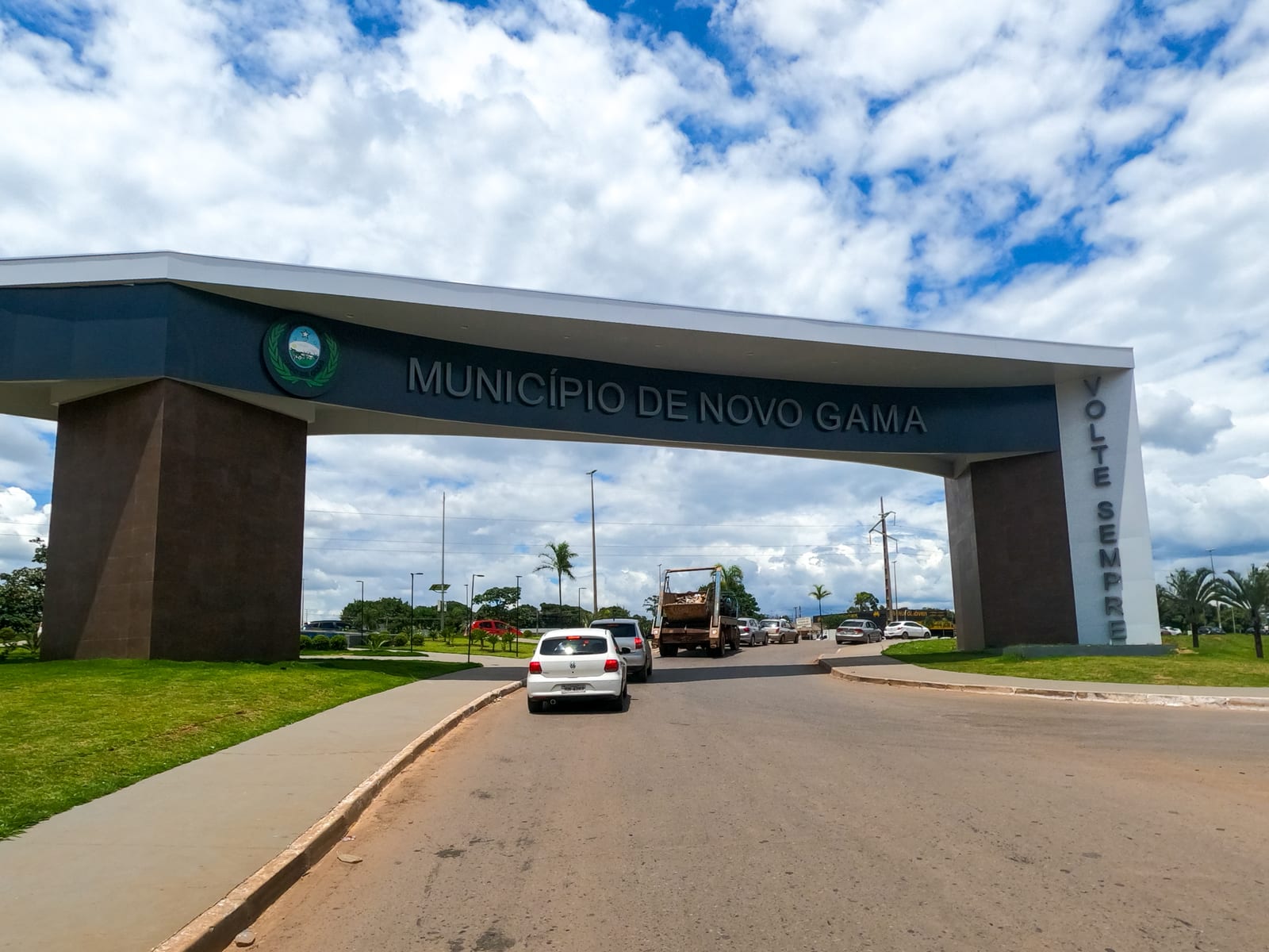 Empresário preso em Novo Gama com R$ 500 mil; polícia investiga uso eleitoral