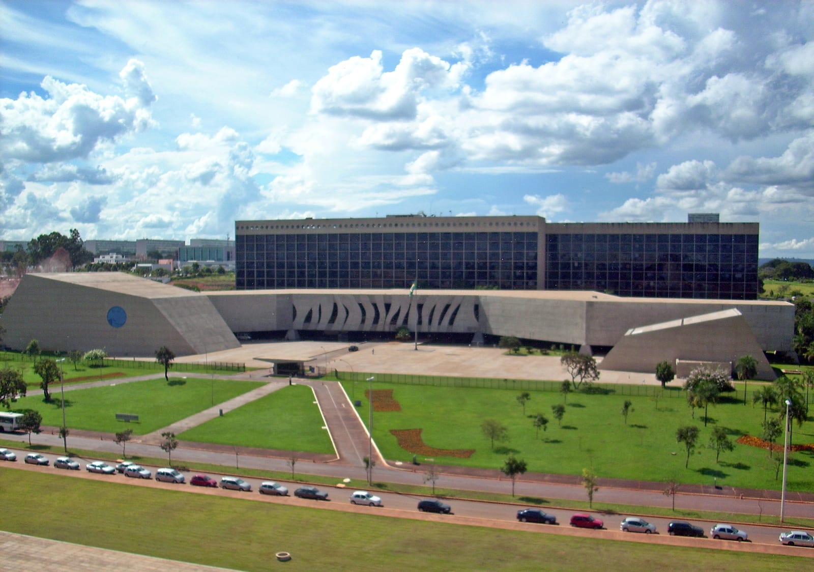 STJ suspende processos e vai julgar revogação antecipada do Perse
