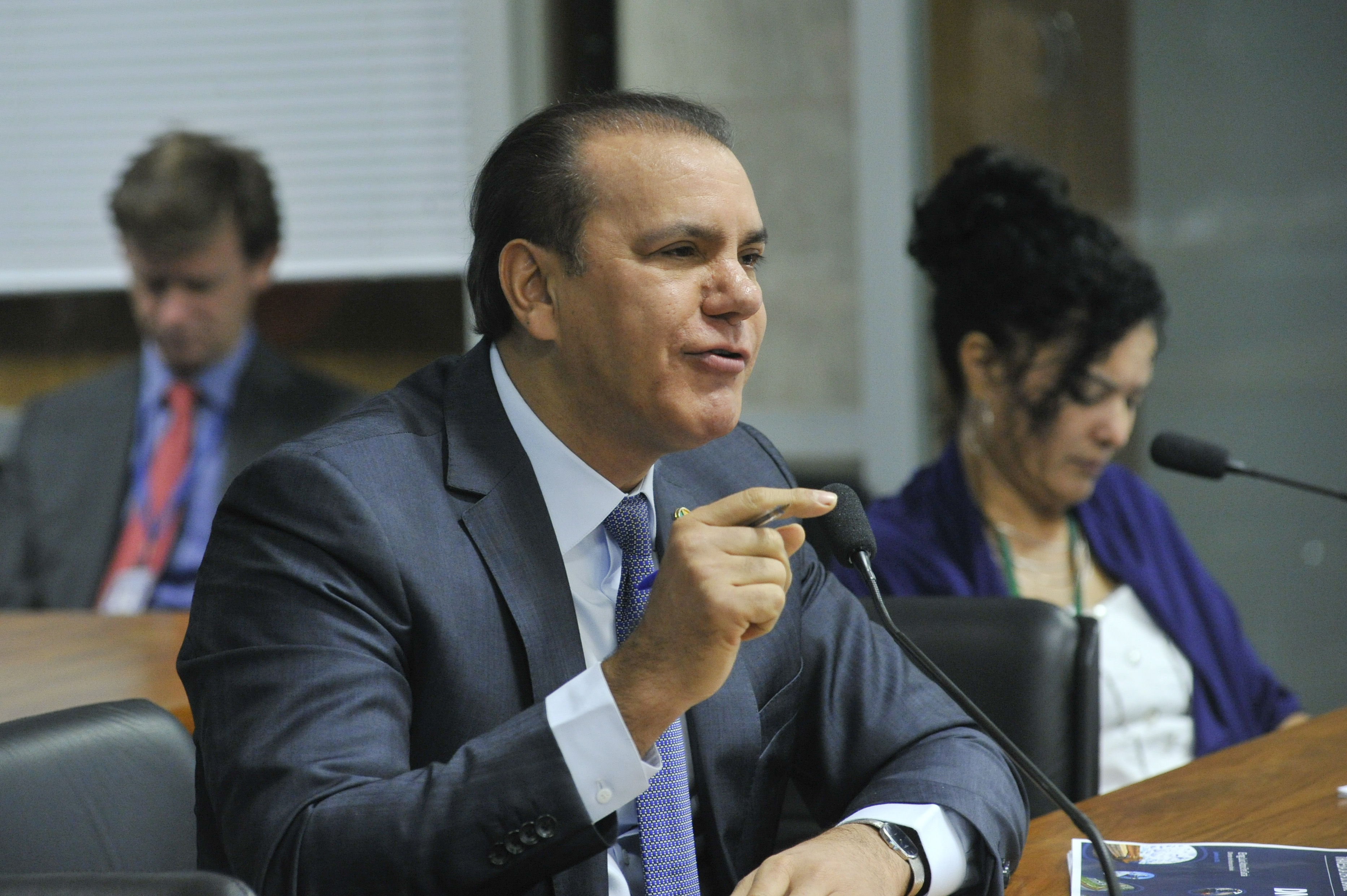 Convenções eleitorais em Tocantins começam com candidatura de Ataídes