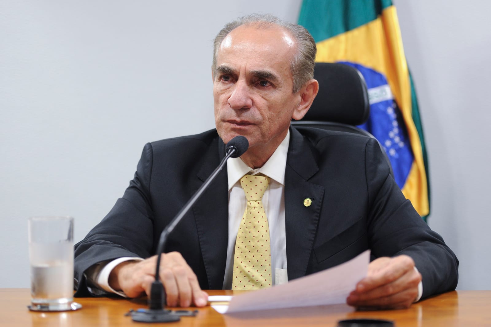 Marcelo Castro lidera corrida ao Senado no Piauí com 32,7%