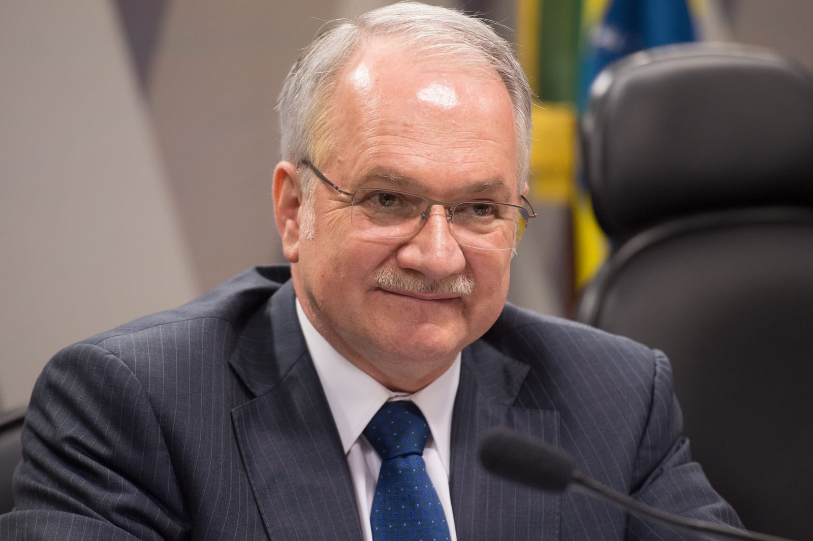 Edson Fachin reforça supremacia da Constituição em meio a tensões no Judiciário