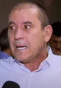 Clécio Alves encerra sessão por falta de quórum