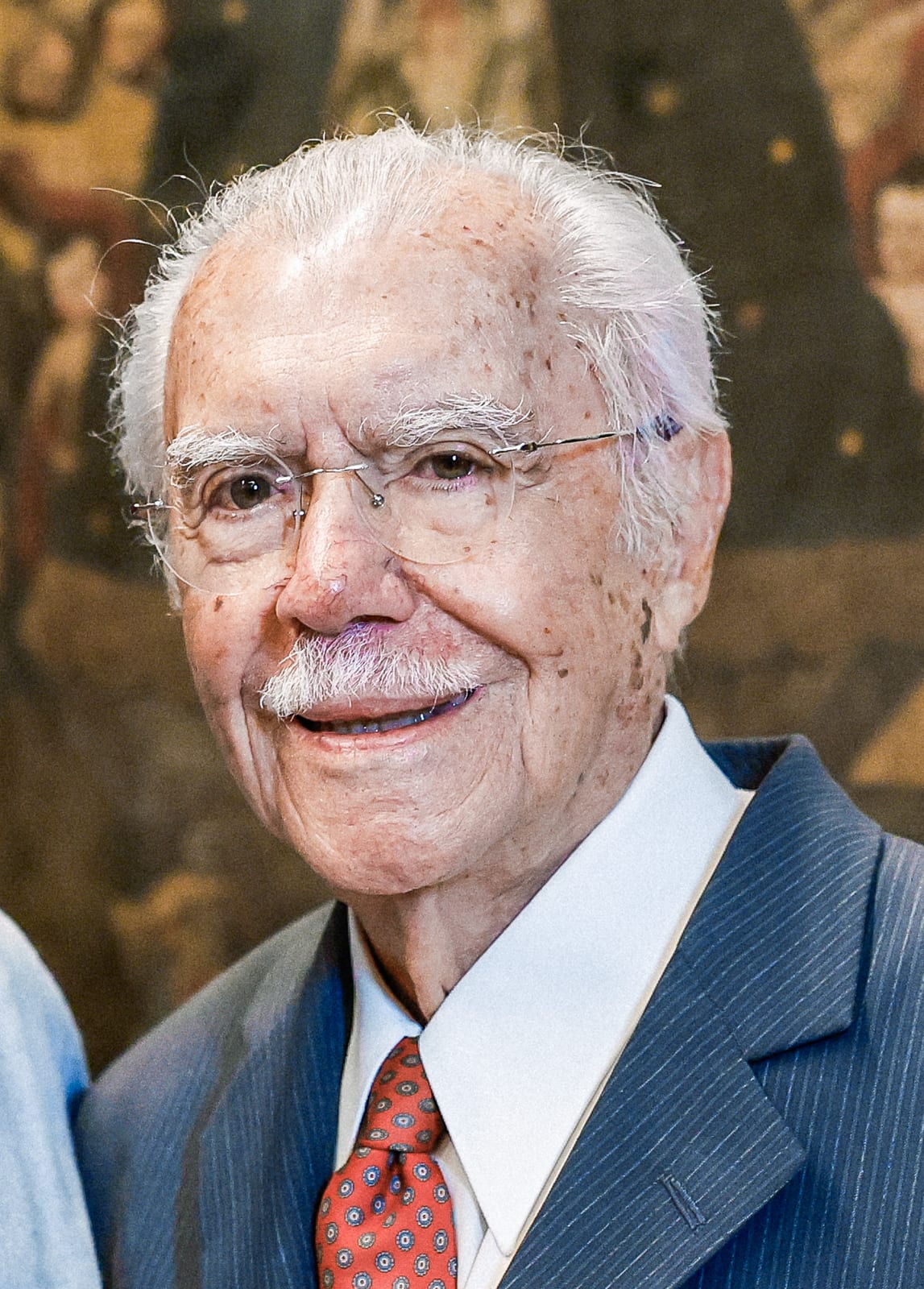 Sarney é internado na UTI após cirurgia no abdômen
