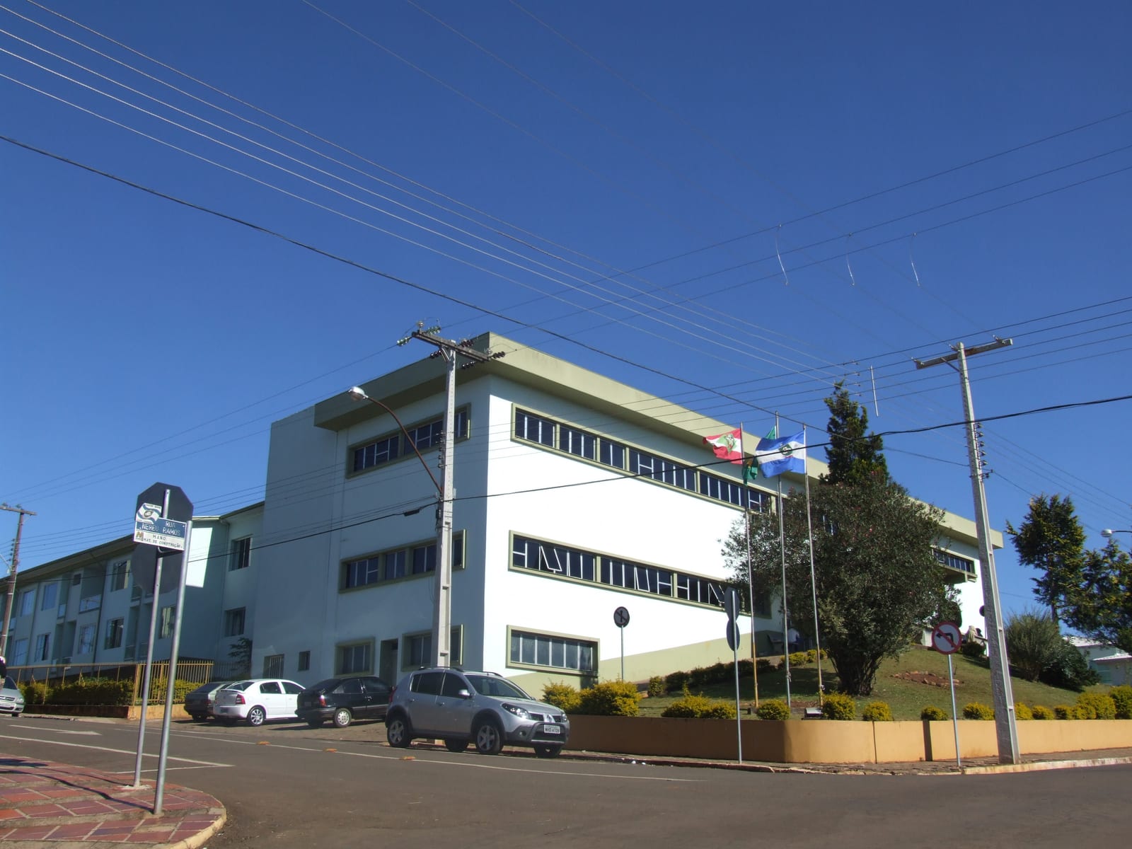 Grupo Hospitalar Conceição e Fundação Hospitalar Santa Terezinha articulam mutirão de cirurgias oftalmológicas