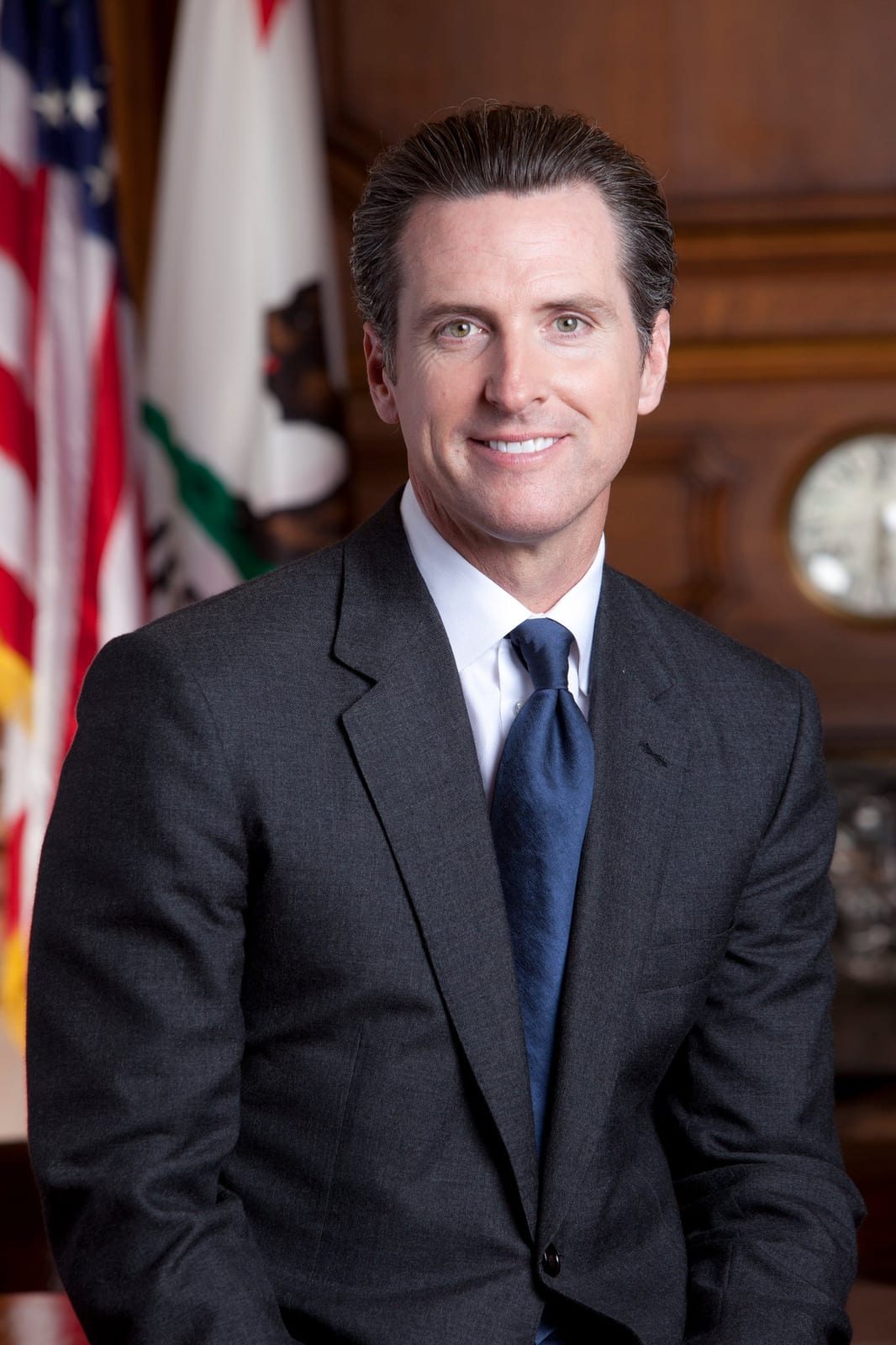 Newsom assina ordem para avaliar “interruptor de emergência” em IA
