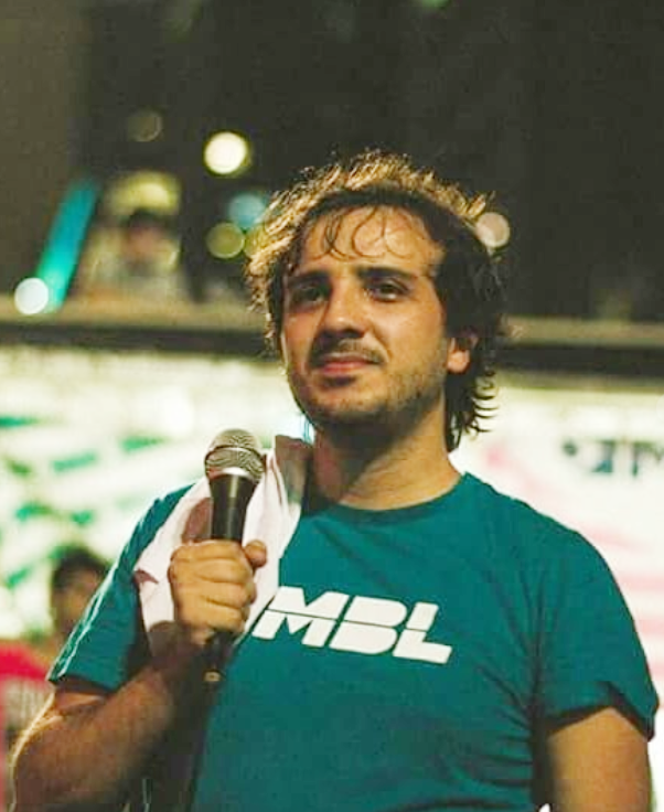Renan Santos é anunciado como candidato à Presidência e critica adversários