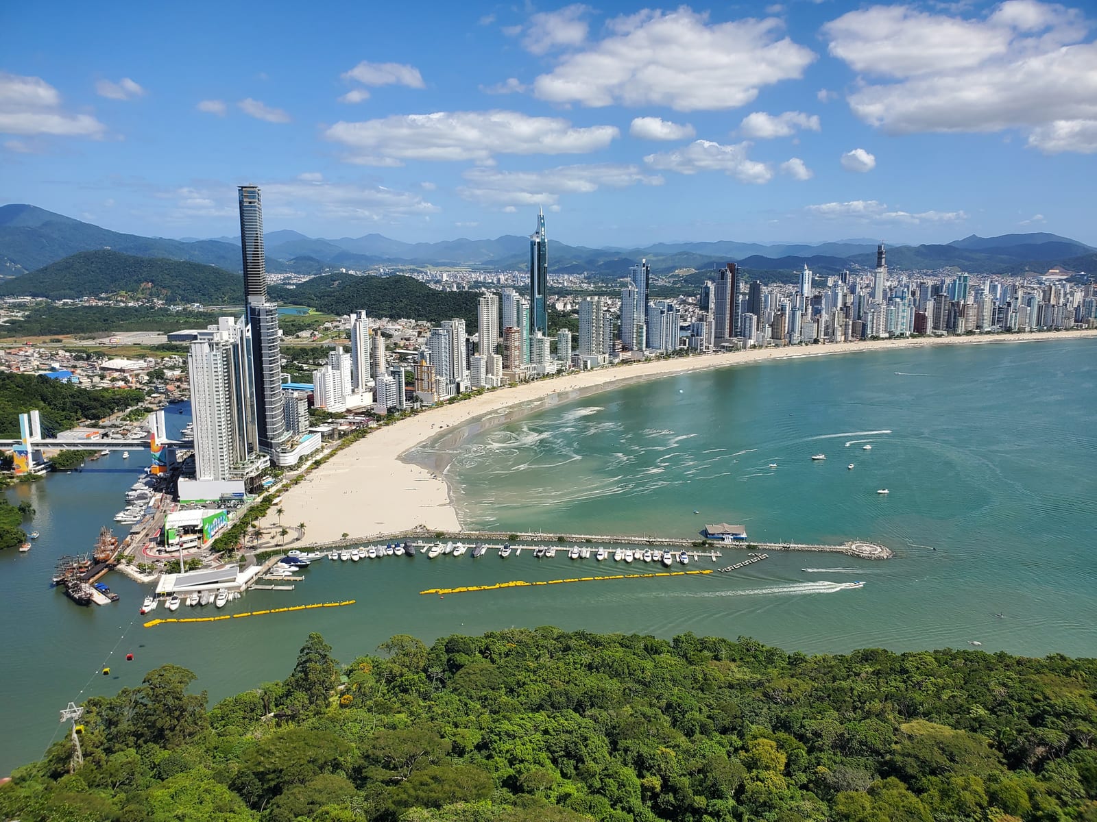 Eleições 2026: regras do segundo turno em Balneário Camboriú e Brusque