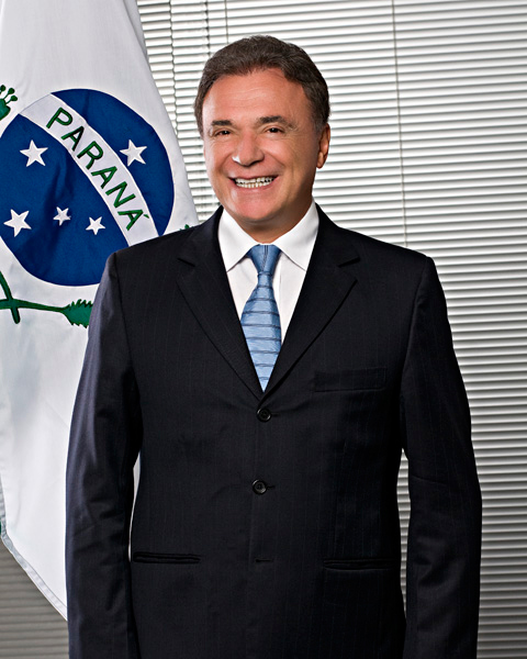 Alvaro Dias desiste de candidatura ao Senado pelo Paraná