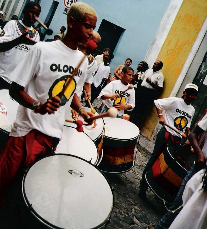 Olodum: A revolução do samba-reggae e o afrofuturismo soteropolitano