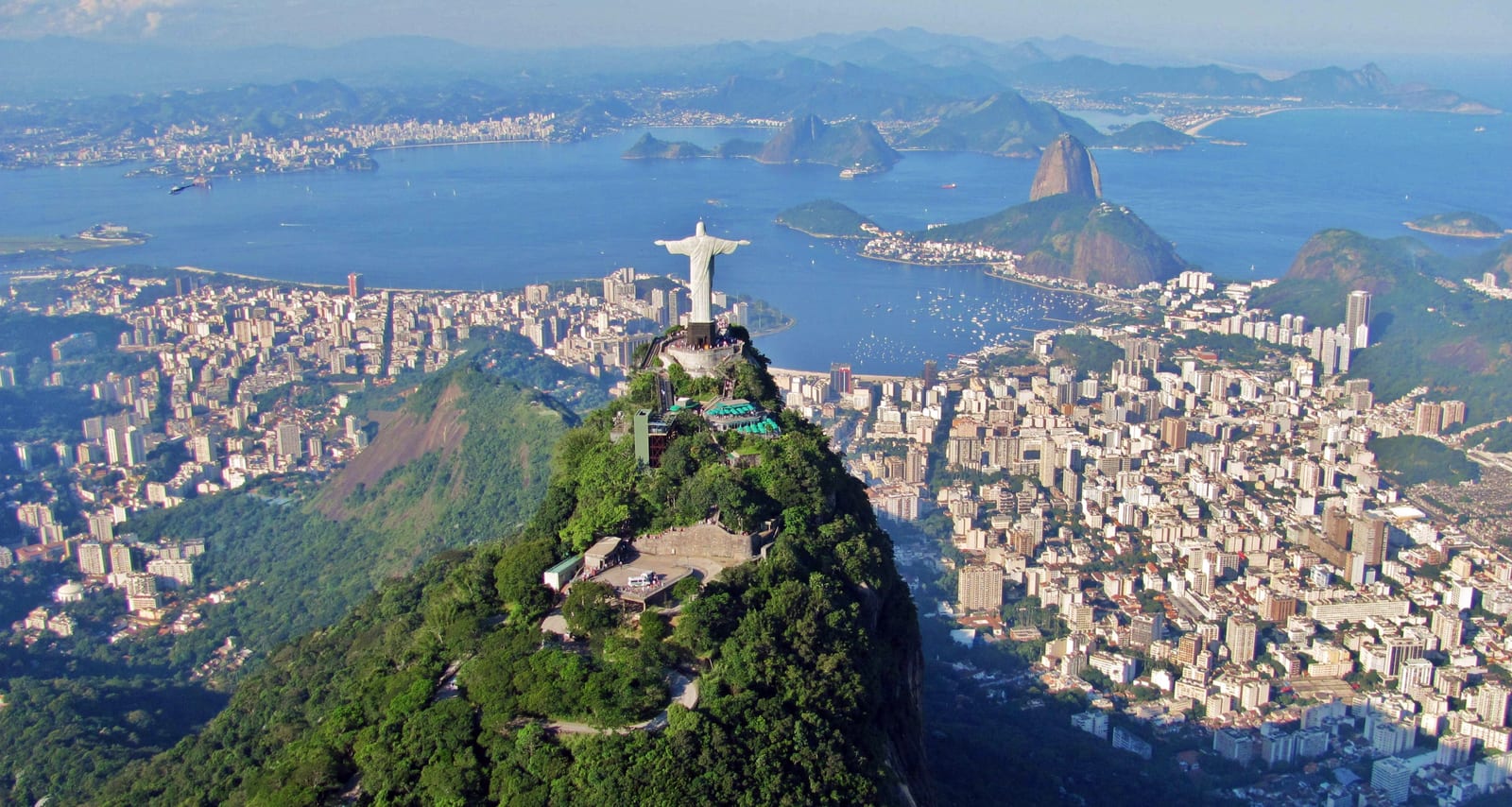 Rio lança campanha ‘Cidade Antirracista’ com ações em transporte, praias e estádios