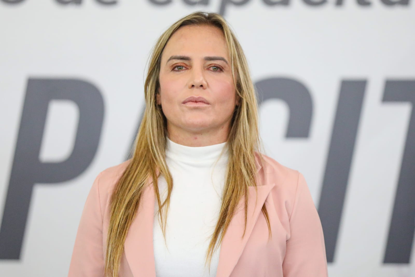 Celina Leão faz visita à Feira dos Importados, participa de posse no STJ e vai a encontro do DEM