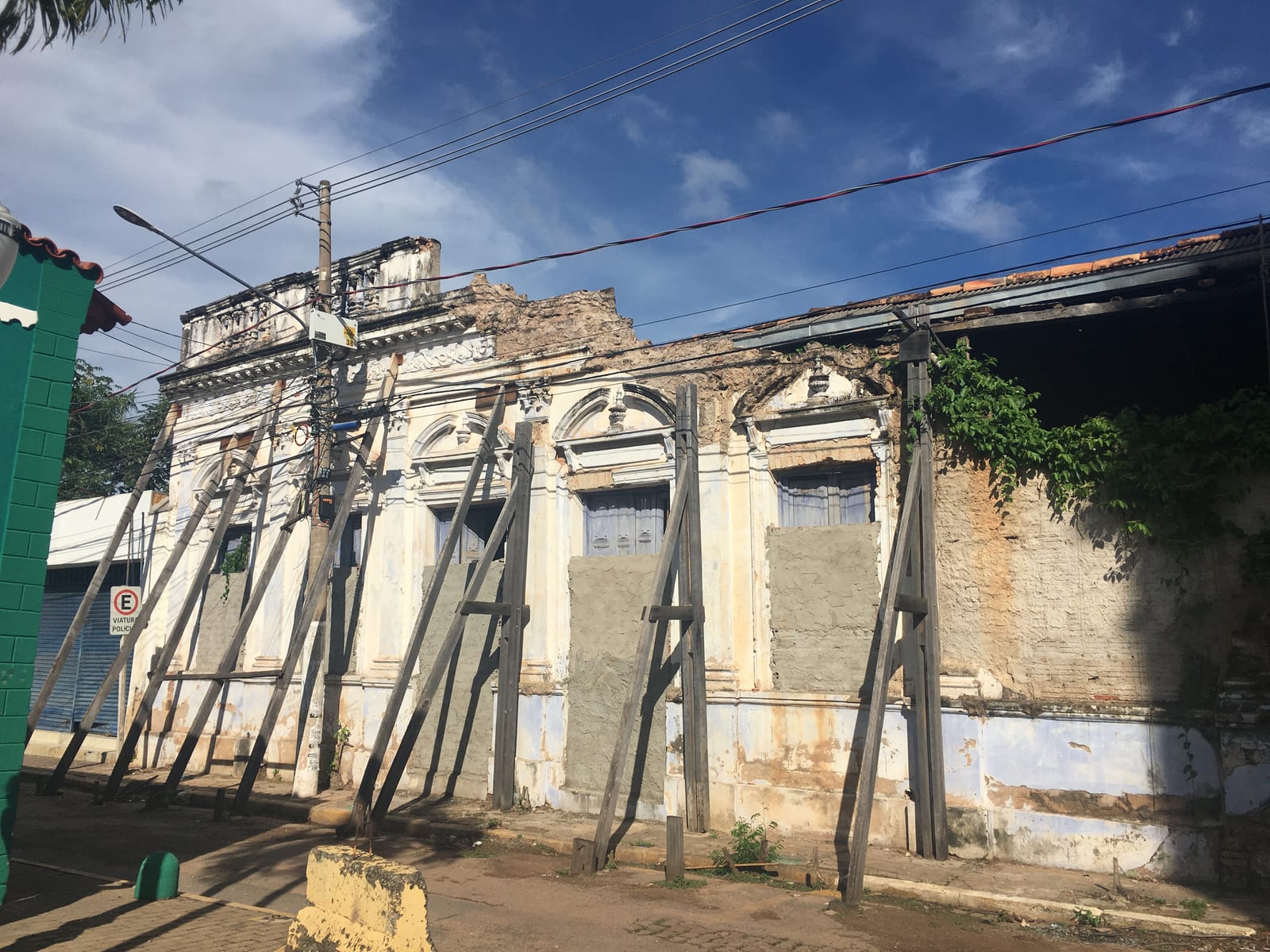 Cuiabá doa 200 caixas d'água de 500 L a famílias vulneráveis
