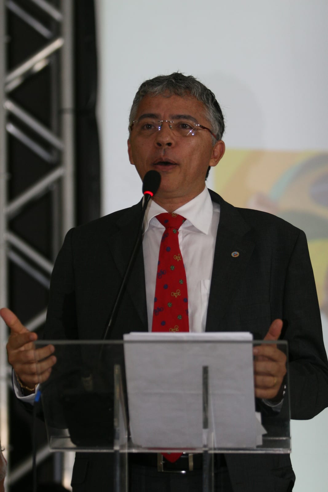 Nilziane Rodrigues assume interinamente a Secretaria Especial de Governo de Camaquã