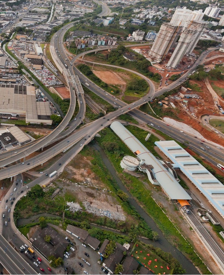 Acesso a crédito e redução de juros são peças-chave para estimular o crescimento, aponta Guia do Sebrae