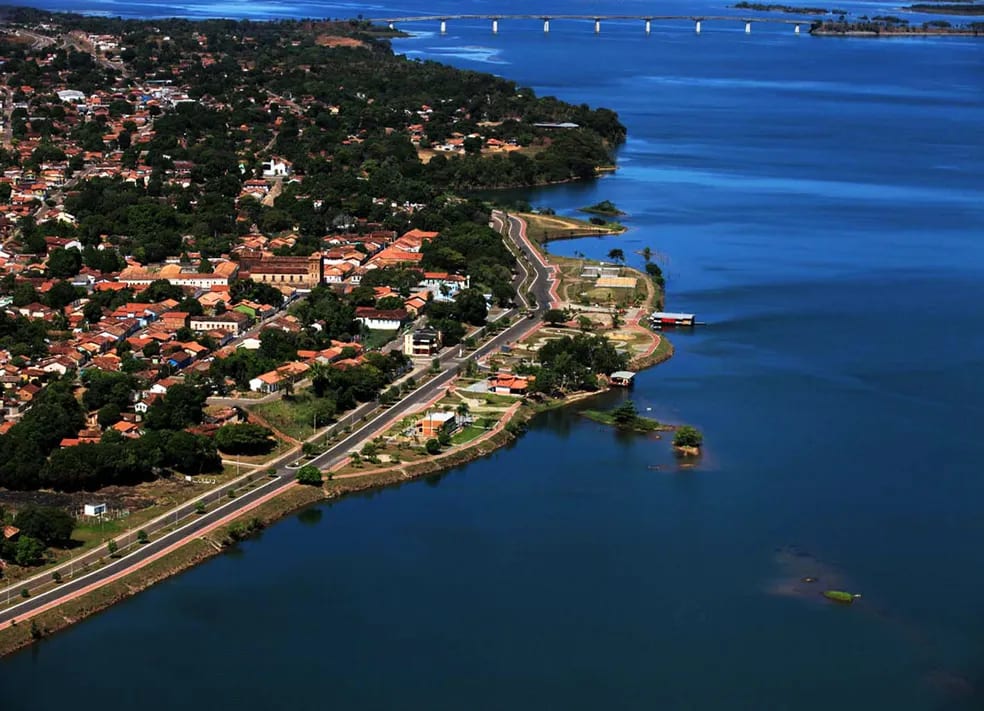 Vicentinho Júnior encerra campanha em Porto Nacional com carreata