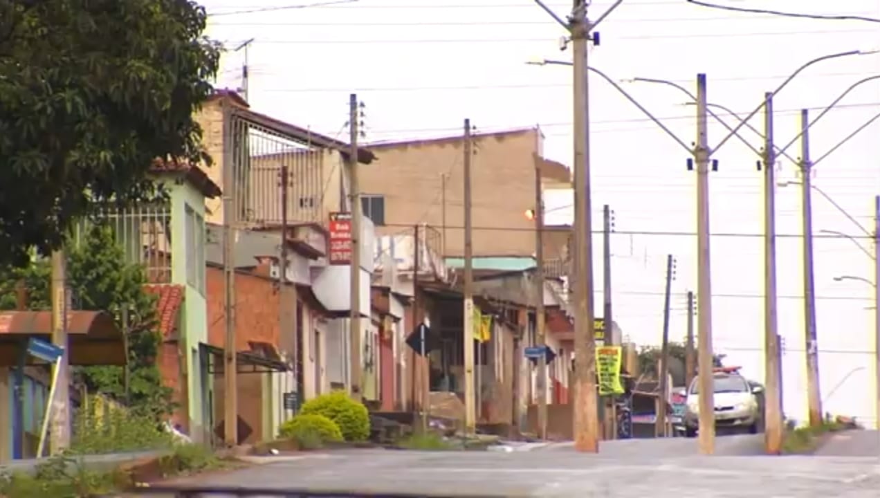 Prefeito vai à SANEAGO para tratar falta de água em Santo Antônio do Descoberto