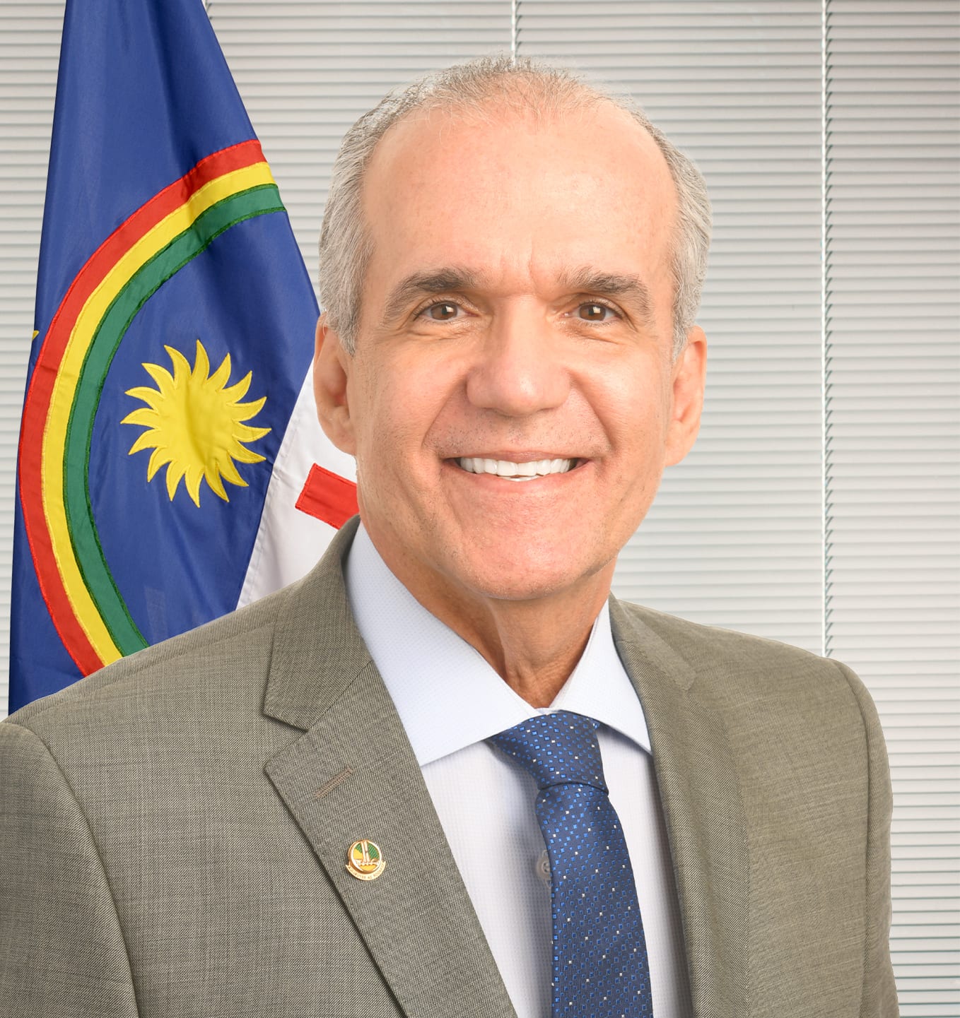 Fernando Dueire reúne 31 prefeitos e anuncia apoio a Humberto Costa