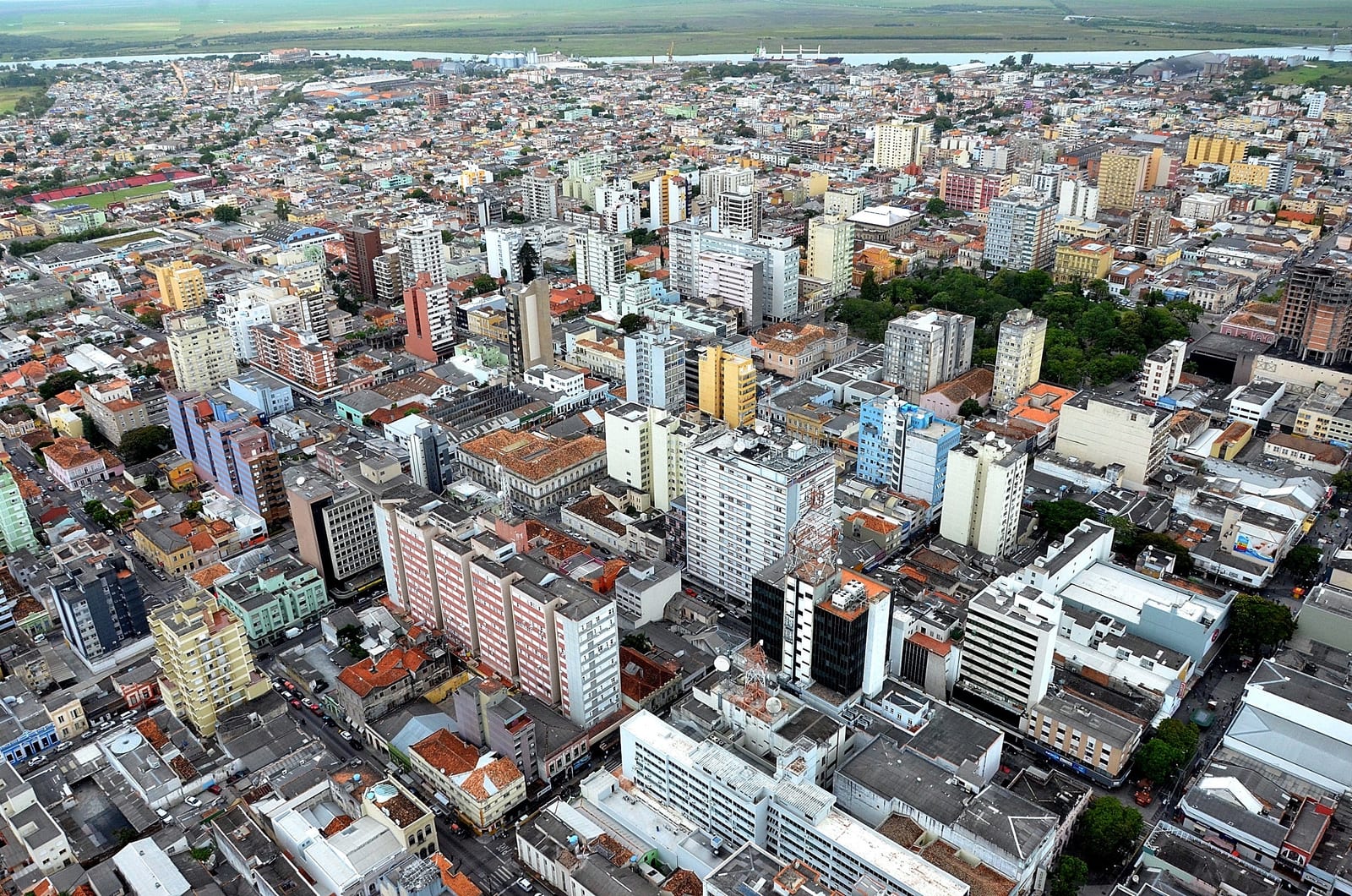 Pelotas pode acordar diferente após o segundo turno, seja qual for o vencedor