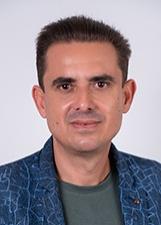 LEONE RESENDE MACHADO