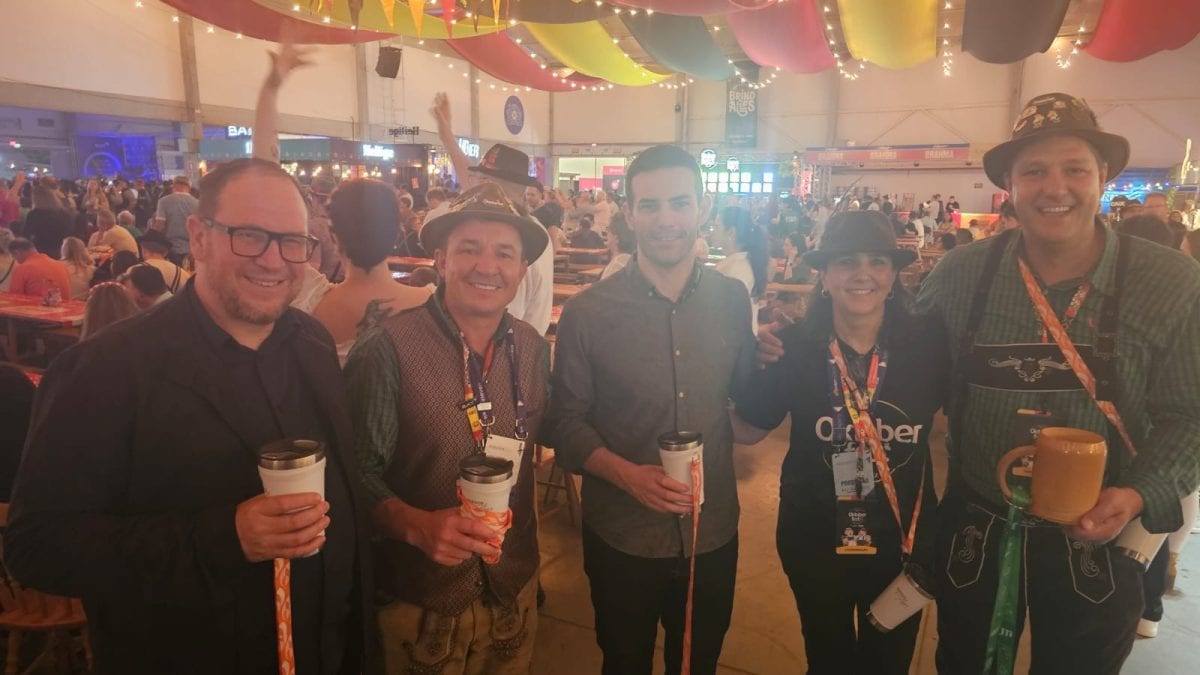 Secretários estaduais destacam importância da Oktoberfest para o turismo e a cultura do estado