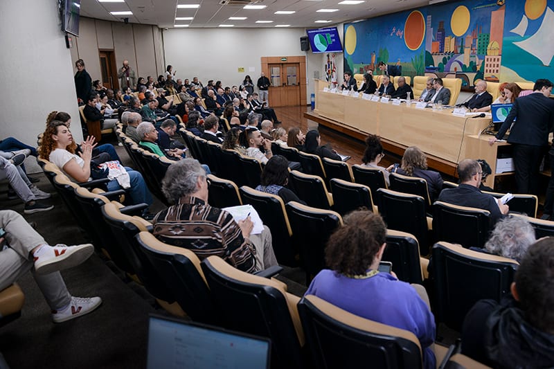 Orçamento 2027: atenção às periferias e prevenção a enchentes marcam audiência sobre mudanças climáticas