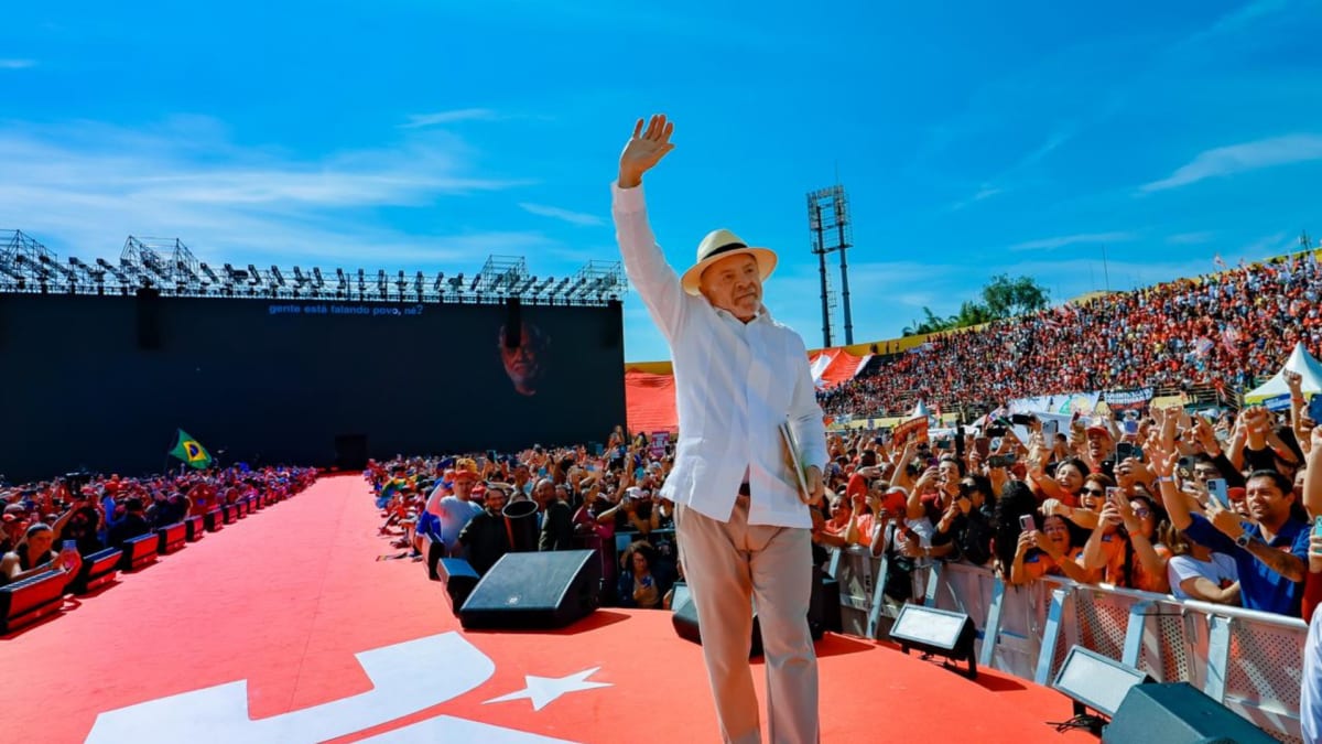 Plano de Lula 2026 troca 'reconstrução' por defesa do legado do 3º mandato