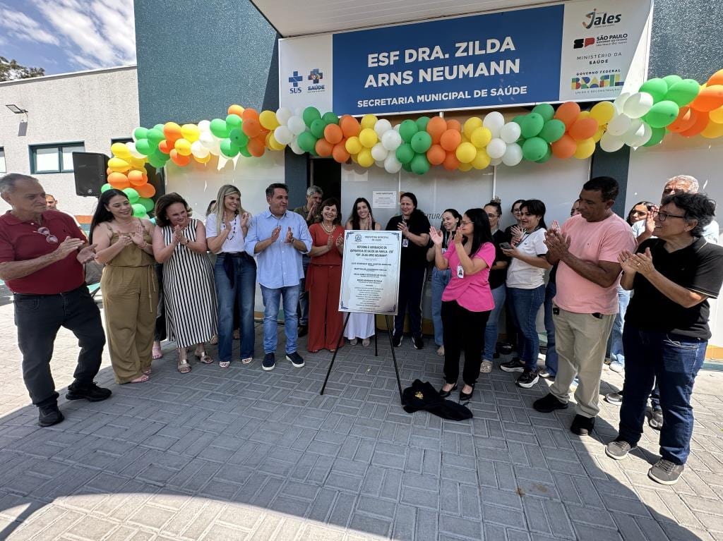 Jales entrega reforma da ESF Novo Mundo e duas ambulâncias