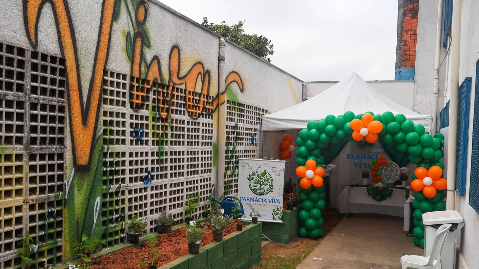 Carapicuíba instala cultivo de plantas medicinais na UBS Florispina de Carvalho