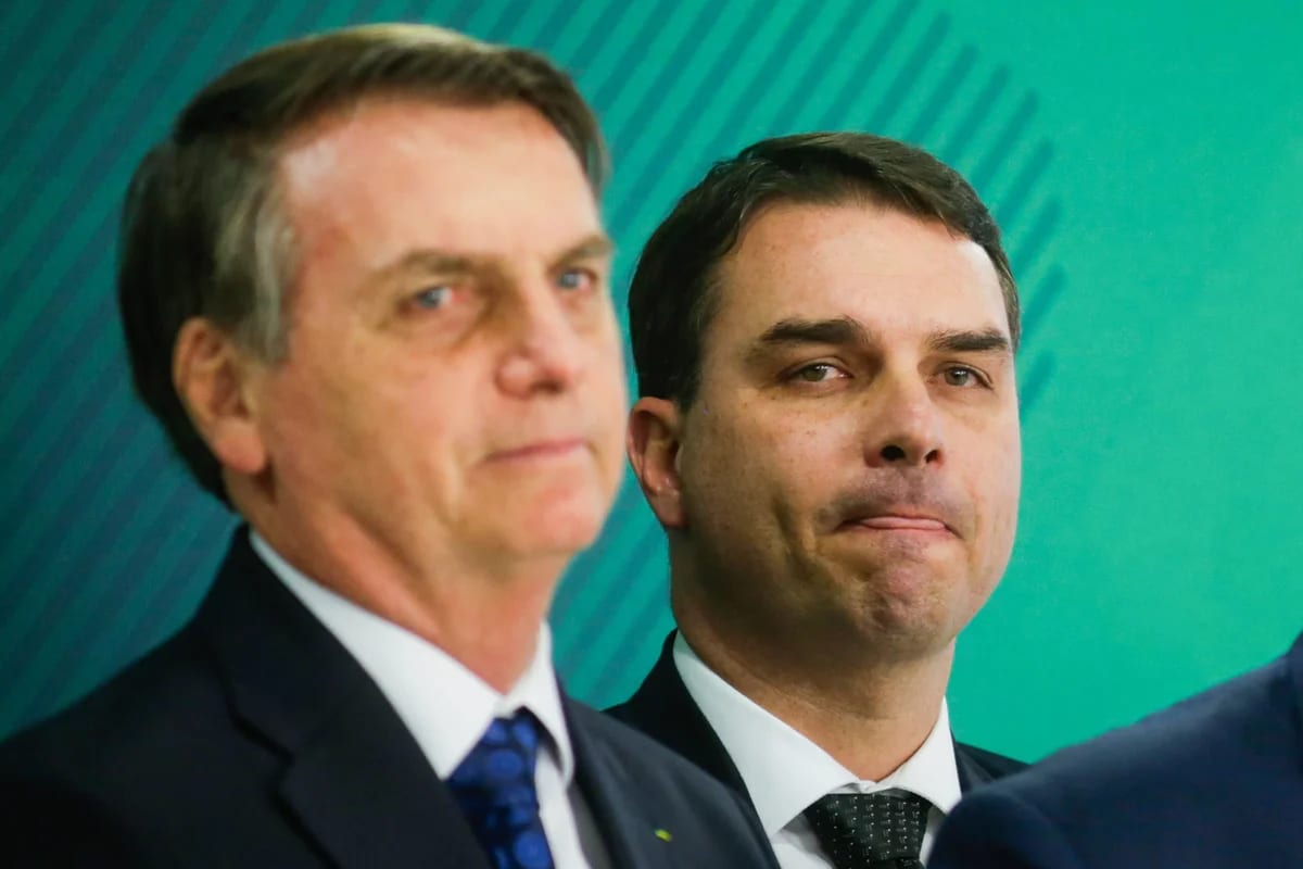 Jair Bolsonaro recebeu R$ 78,3 milhões a mais em doações do que Flávio